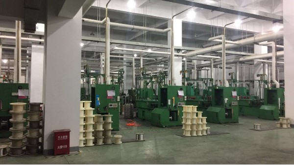 福建專業(yè)的不銹鋼線材拉絲油廠家，勁諾潤滑油口碑好歡迎考察合作